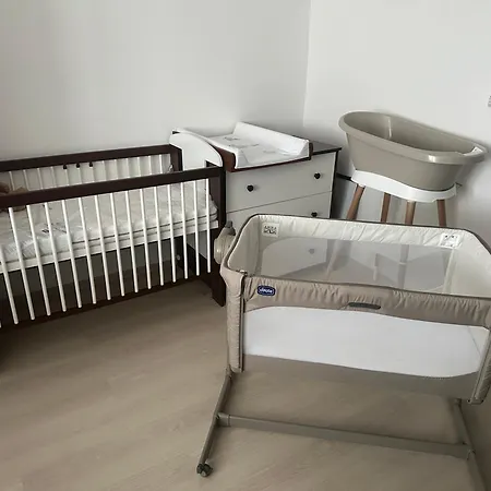 Topolova With Free Private Parking - Centre - Near Old Town - Large Terrace & Air Conditioning Διαμέρισμα