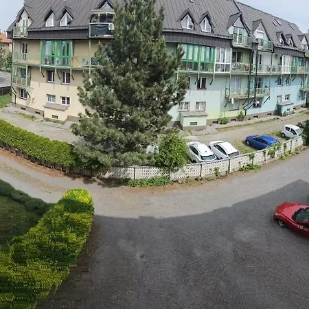 Topolova With Free Private Parking Apartman