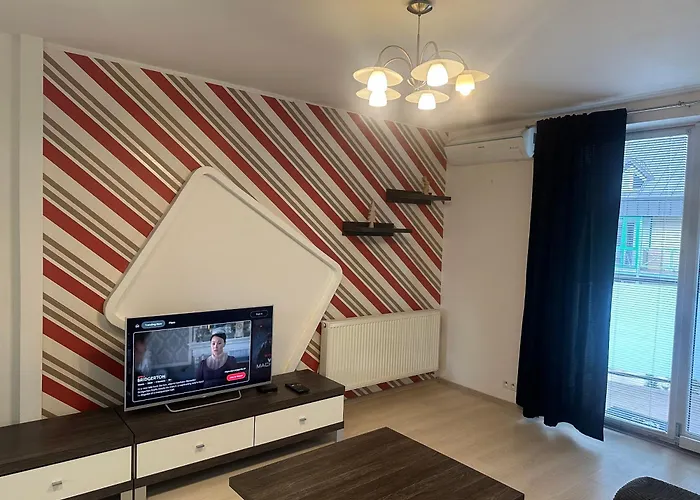 Apartament Topolova With Free Private Parking - Centre - Near Old Town - Large Terrace & Air Conditioning